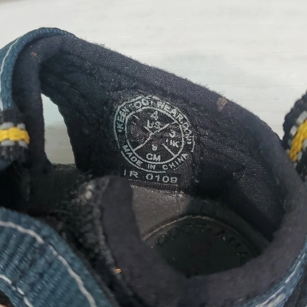 Keen Boys Kids Outdoor Fisherman hiking Waterproof sandals shoes sz 4 Toddler